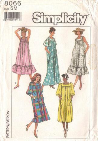 Simplicity 8066, Small